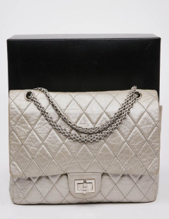 2.55 CHANEL cuir argent