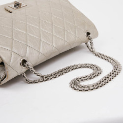 2.55 CHANEL cuir argent