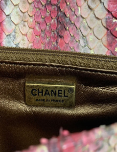 Pochette CHANEL python beige rose rouge