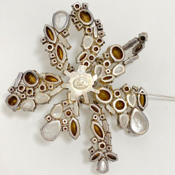 Broche CHRISTIAN LACROIX en brillants 