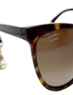 Lunettes de soleil CHANEL pampilles édition limitée