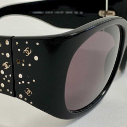 CHANEL CC rhinestones sunglases