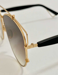 Lunettes de soleil DIOR