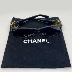 CHANEL CC sunglasses