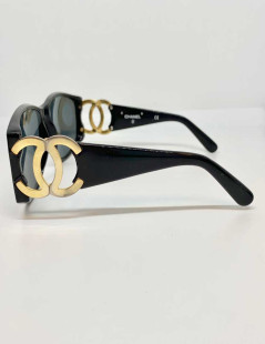 CHANEL CC sunglasses