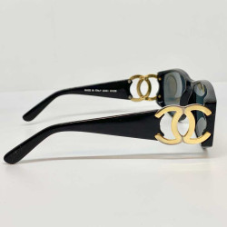 CHANEL CC sunglasses