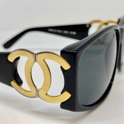 CHANEL CC sunglasses