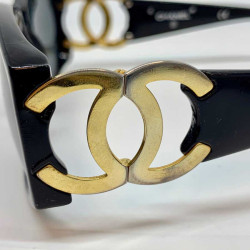 CHANEL CC sunglasses