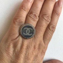 Bague CHANEL"CC" 