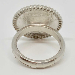 Bague CHANEL"CC" 