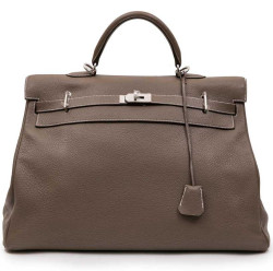 HERMES Kelly II 50 in étoupe Clémence lambskin leather with white stitching