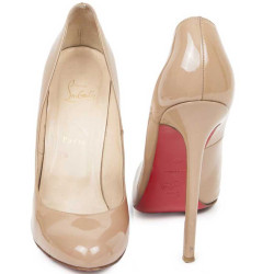 CHRISTIAN LOUBOUTIN pumps in beige patent leather size 40EU