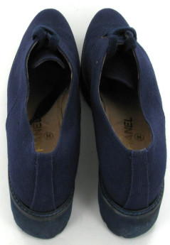 Chaussures CHANEL en toile bleue 