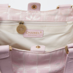 Sac Chanel en toile monogram rose