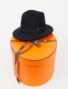 Chapeau T 60 HERMES feutrine bleu 