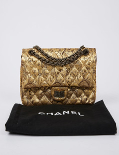 Sac CHANEL "Paris-Moscou" cuir perforé  doré Edition Limitée