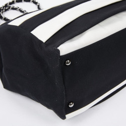 Sac bicolore chanel noir et blanc