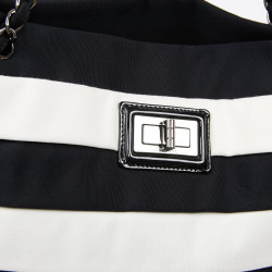 Sac CHANEL en piqué noir et blanc