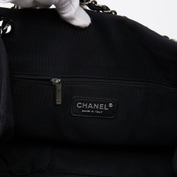 Sac CHANEL en piqué noir et blanc