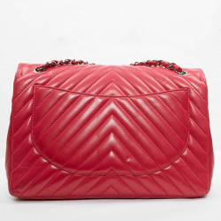 Grand sac CHANEL chevron Jumbo rose