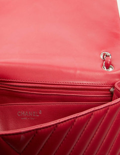 Grand sac CHANEL chevron Jumbo rose