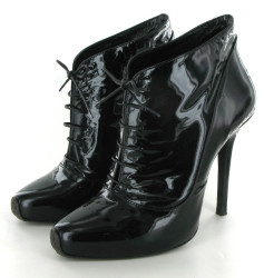 Bottines GIAMBATTISTA VALLI en cuir verni noir T 38,5