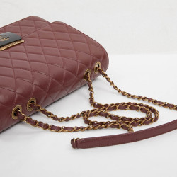 Sac CHANEL collector cuir matelassé bordeaux 