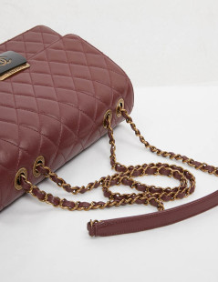 Sac CHANEL cuir matelassé bordeaux foncé