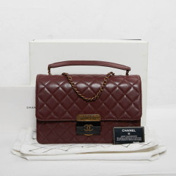 Sac CHANEL collector cuir matelassé bordeaux 