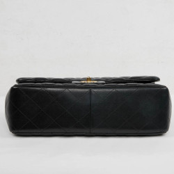 Chanel black  Jumbo quilted leather