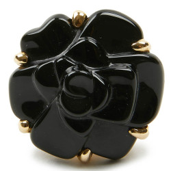 CHANEL bague camélia onyx Or jaune 18 carats