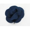 Broche CHANEL camélia vintage en organza bleu marine