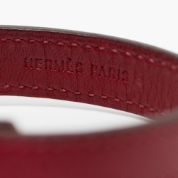 Bracelet HERMES clou de selle cuir cerise