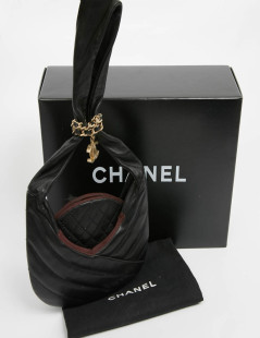 Aumoniere CHANEL noire