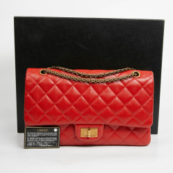 2.55 CHANEL cuir d'agneau rouge