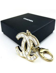 Porte-clefs CHANEL CC métail argent et doré"