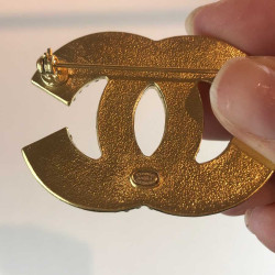 Broche CHANEL 