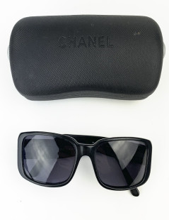 Lunettes de soleil CHANEL