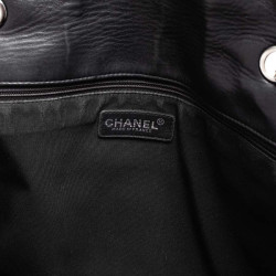 CHANEL sac en cuir souple noir