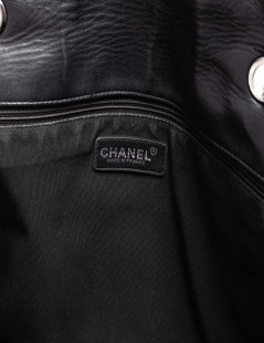 CHANEL sac en cuir souple noir