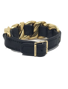 CHANEL Bracelet chaîne dorée entrelacé de cuir noir