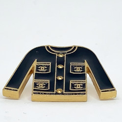 Pin's CHANEL La petite veste noire