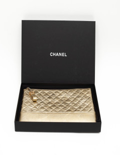 Pochette CHANEL cuir doré froissé