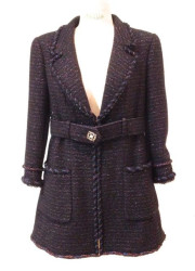 Veste-robe CHANEL en tweed noir et rouge irisé avec ceinture