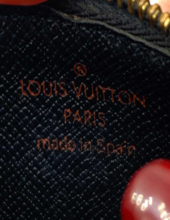 Porte clé LOUIS VUITTON cuir épi noir 