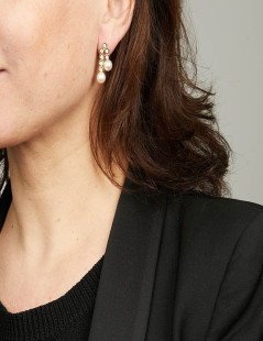 Boucles d'oreille POIRAY or perles et brillants