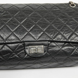 2.55 GM CHANEL cuir noir vieilli